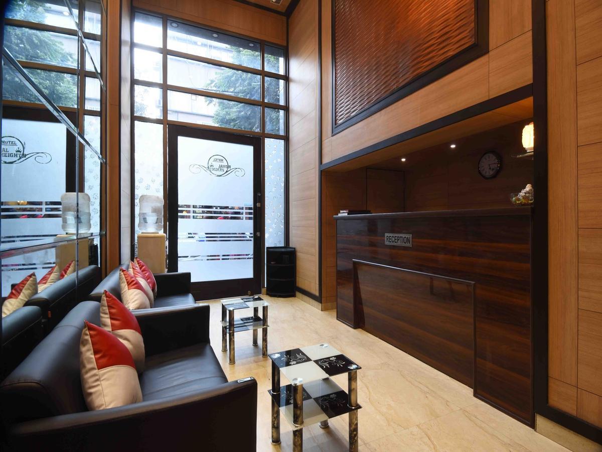 Hotel Royal Grand - Opposite Axis Bank East Patel Nagar Nuova Delhi Esterno foto